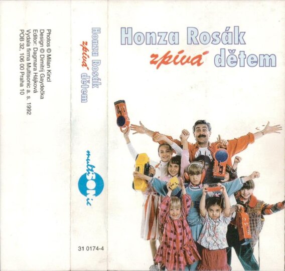 Honza Rosák zpívá dětem