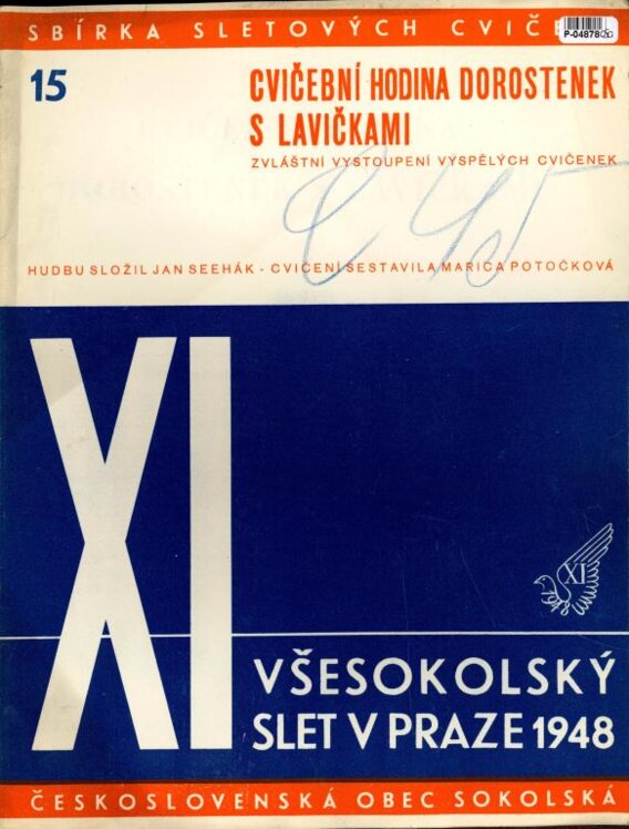 Cvičební hodina dorostenek s lavičkami