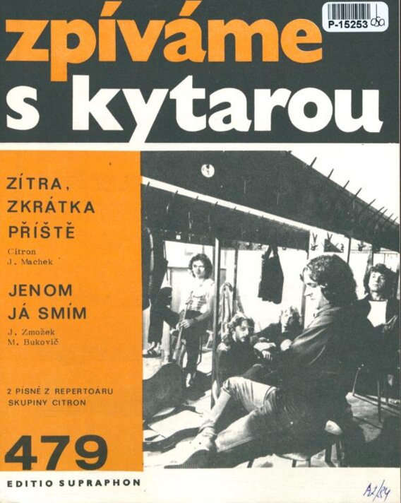 Zpíváme s kytarou 479