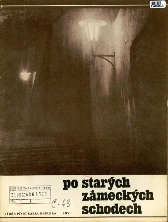 Po starých zámeckých schodech