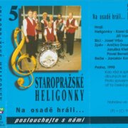 Staropražské heligonky na osadě hráli