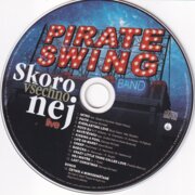 Skoro všechno nej live