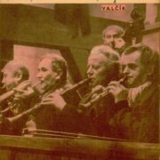 Uhoď, tam na činel, kapelníku