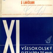 Cvičební hodina dorostenek s lavičkami