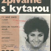 Zpíváme s kytarou 395