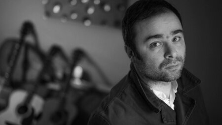 Baví mě být pošťák, který skrz hudbu lidem veze radost