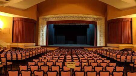 Volně na téma scénická hudba