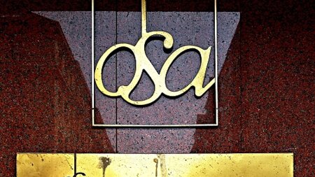 Monopol uvnitř originálu