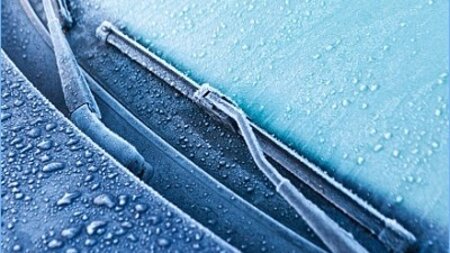 Mamince zamrzly stěrače