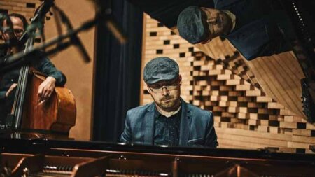 Nepřepínám se mezi "vážným" skladatelem, rockerem a jazzmanem